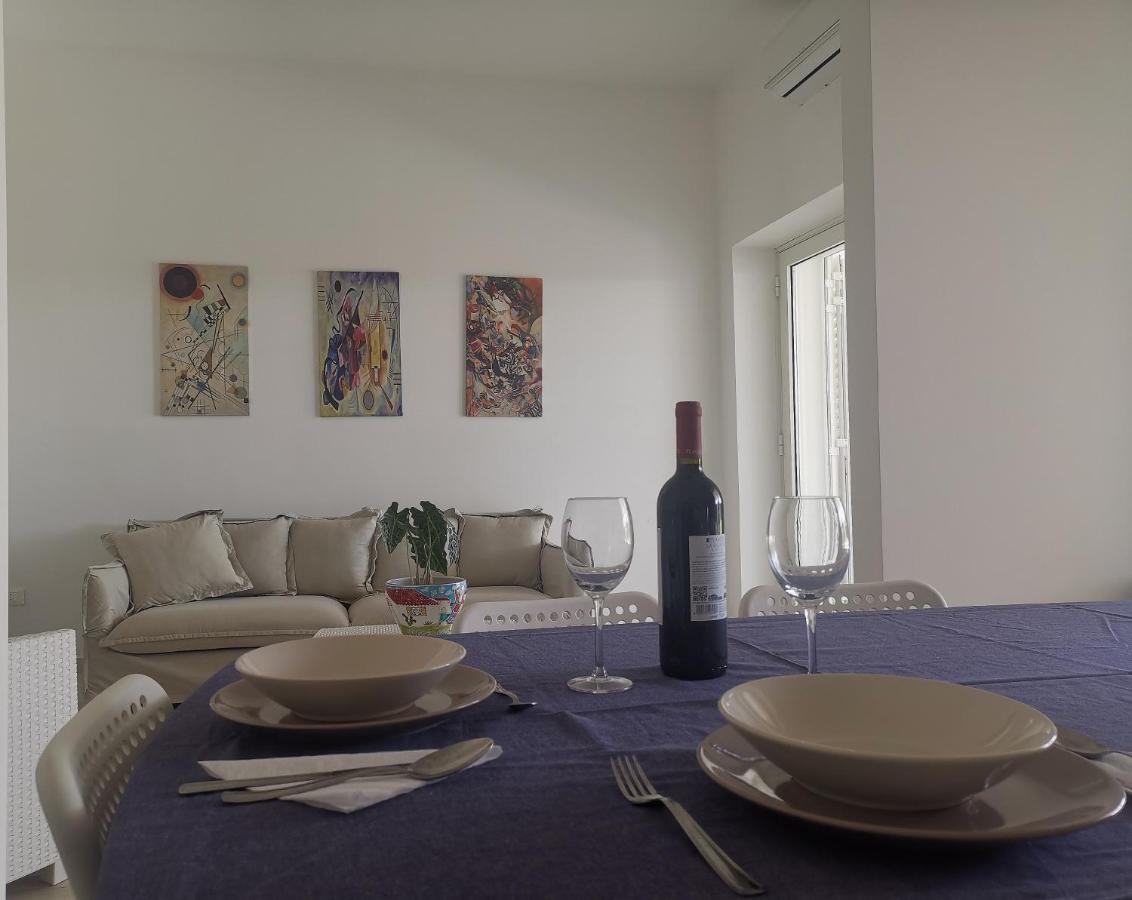 La Casa Dei Capperi - The House Of Capers 1 Apartment อาชิเรอาเล ภายนอก รูปภาพ