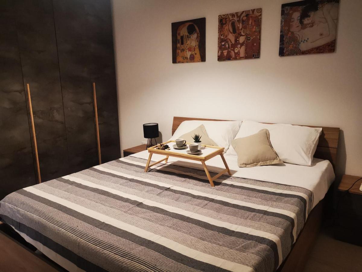La Casa Dei Capperi - The House Of Capers 1 Apartment อาชิเรอาเล ภายนอก รูปภาพ