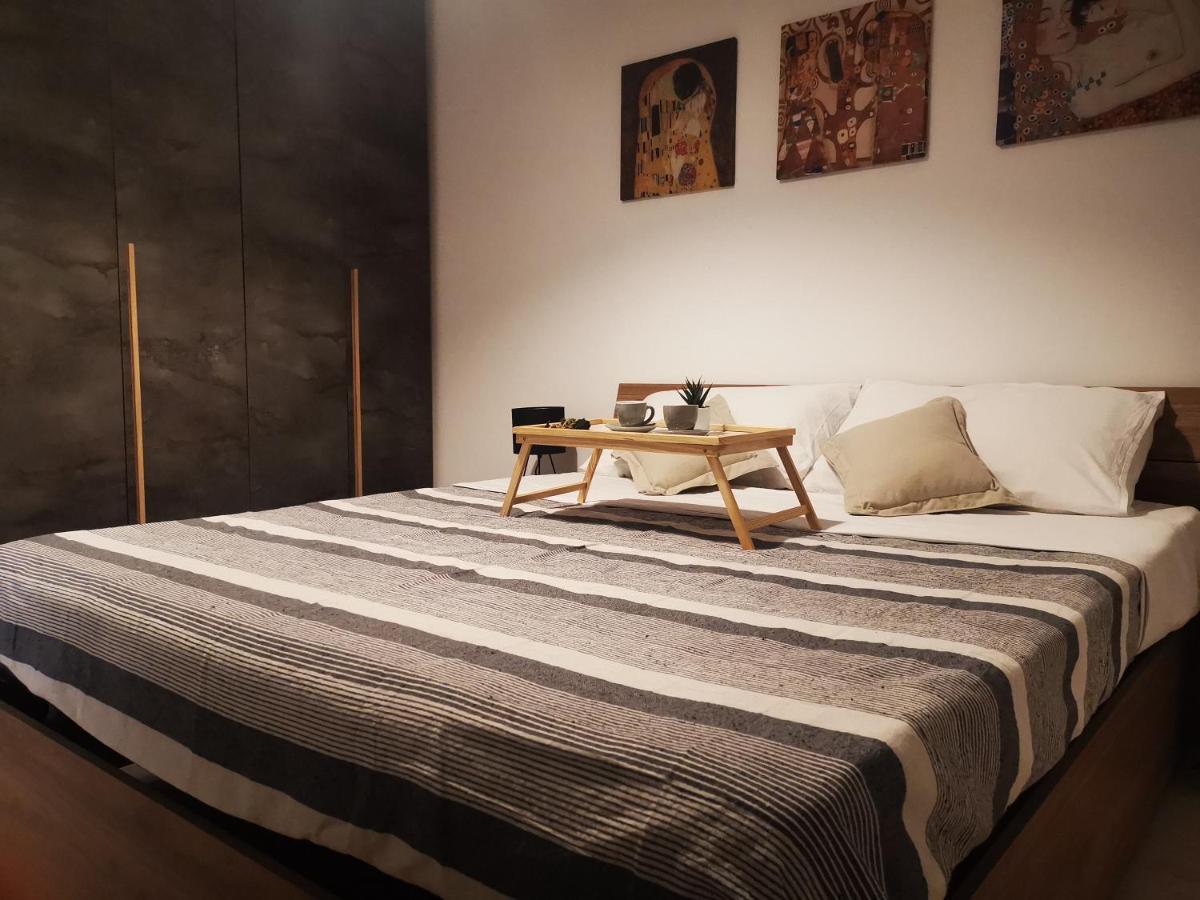 La Casa Dei Capperi - The House Of Capers 1 Apartment อาชิเรอาเล ภายนอก รูปภาพ