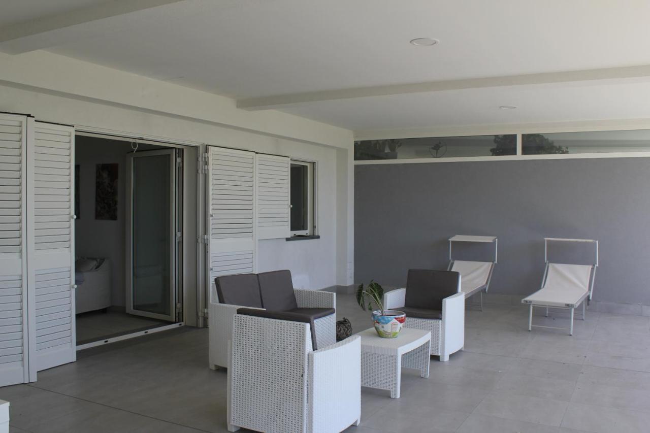 La Casa Dei Capperi - The House Of Capers 1 Apartment อาชิเรอาเล ภายนอก รูปภาพ