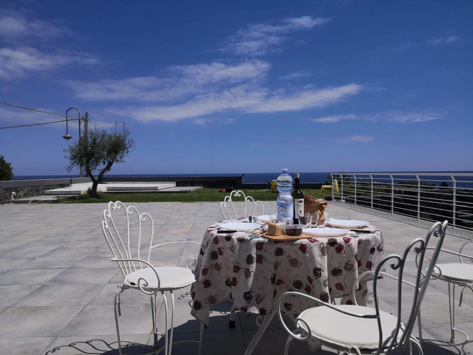 La Casa Dei Capperi - The House Of Capers 1 Apartment อาชิเรอาเล ภายนอก รูปภาพ