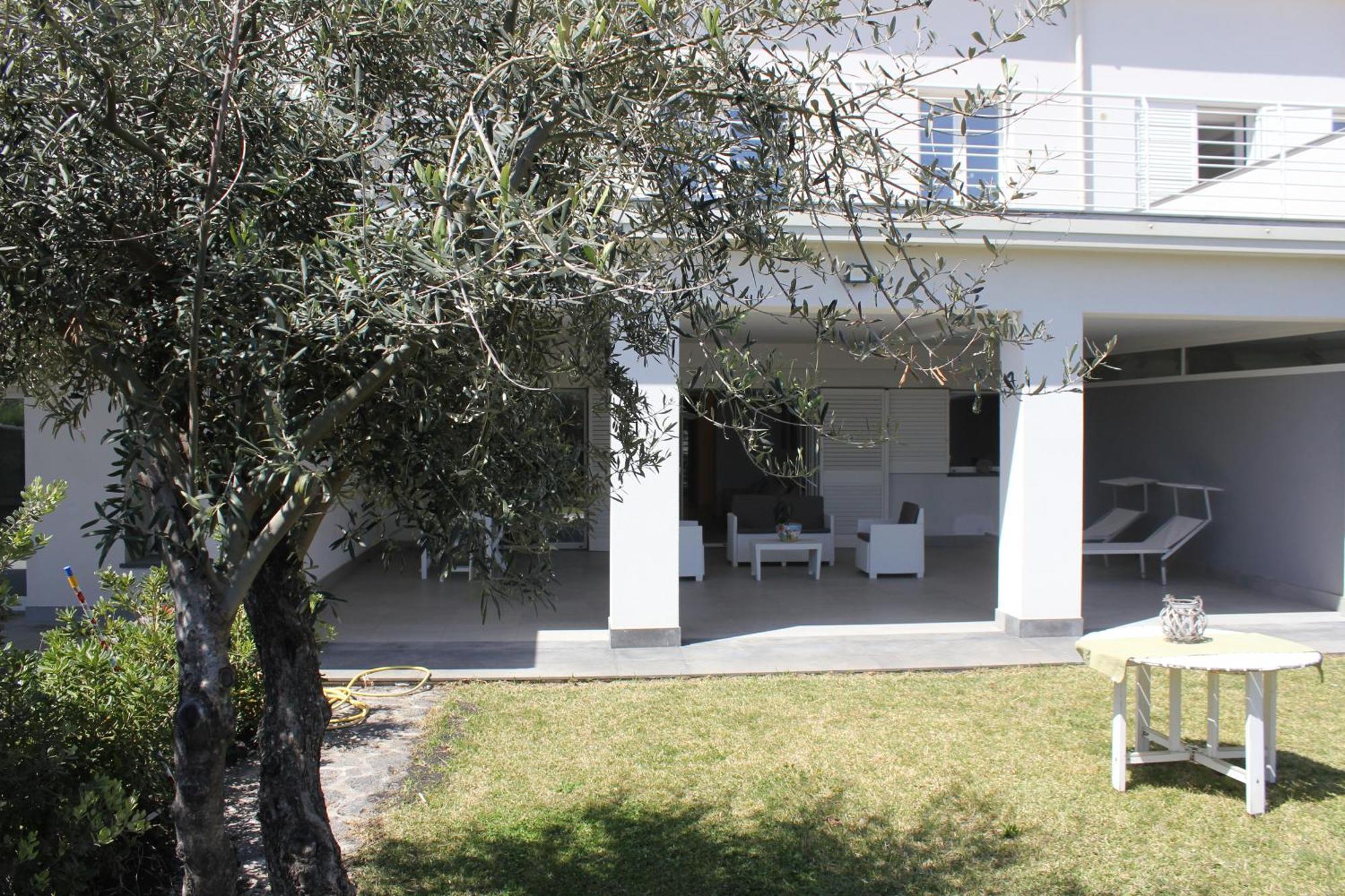 La Casa Dei Capperi - The House Of Capers 1 Apartment อาชิเรอาเล ภายนอก รูปภาพ